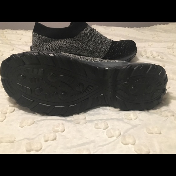 Black and Grey Shoes - Picture 6 of 6